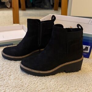 White Moutain Black Ankle Boots